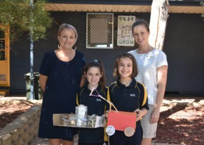 SolarReserve Communications and Government Relations Manager Louise Foote, students Chloe and Lainie, and Year 3/4 Teacher Jesse Cairns.